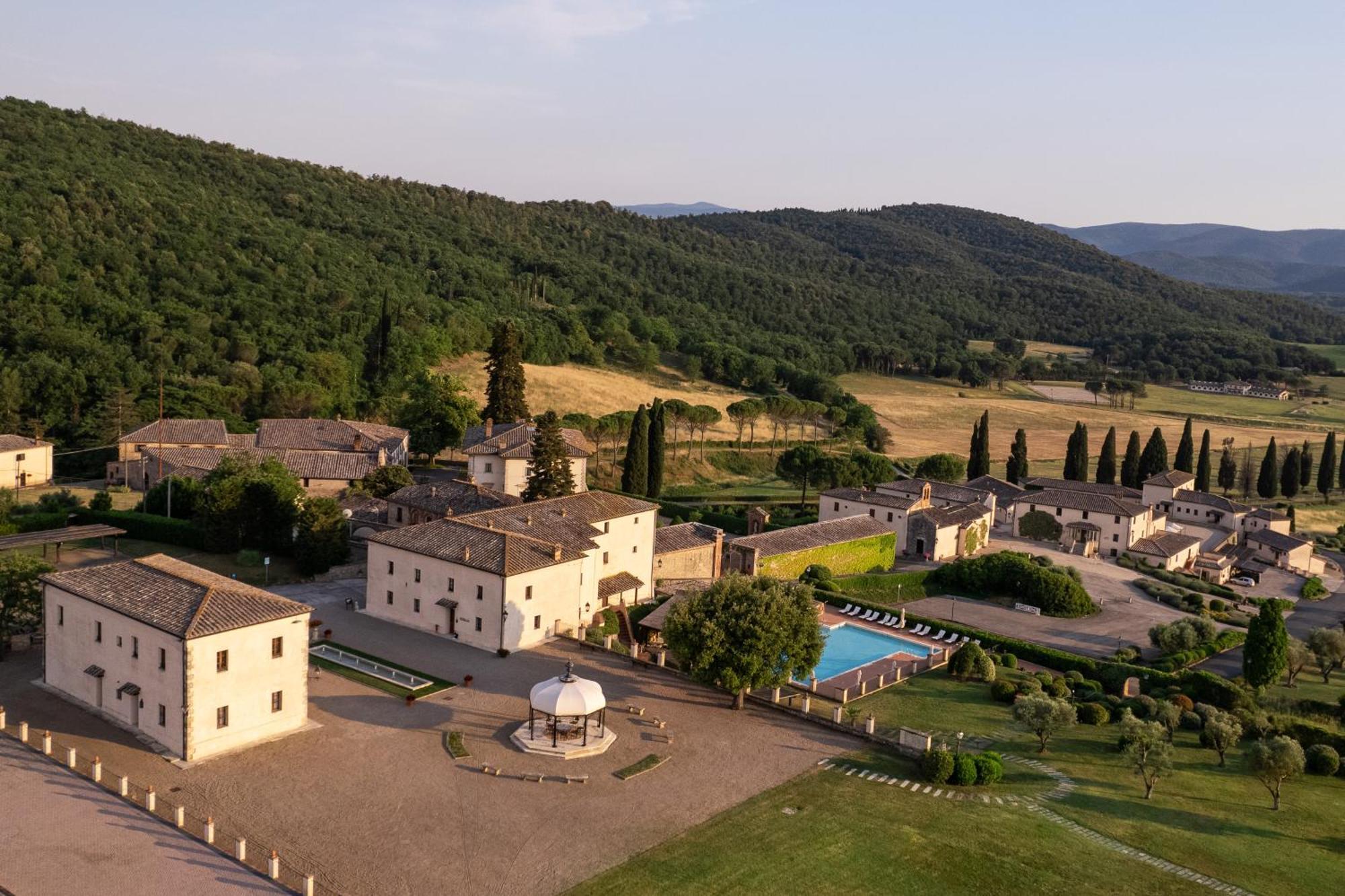 La Bagnaia Golf Resort Exterior foto